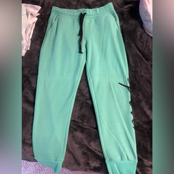 Pink sweats - Picture 1 of 3